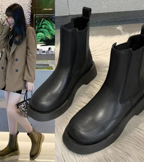 2022 Stivaletti da donna traspiranti Stivali nudi da ragazza stile britannico Punta tonda Scarpe invernali Stivale piatto da don