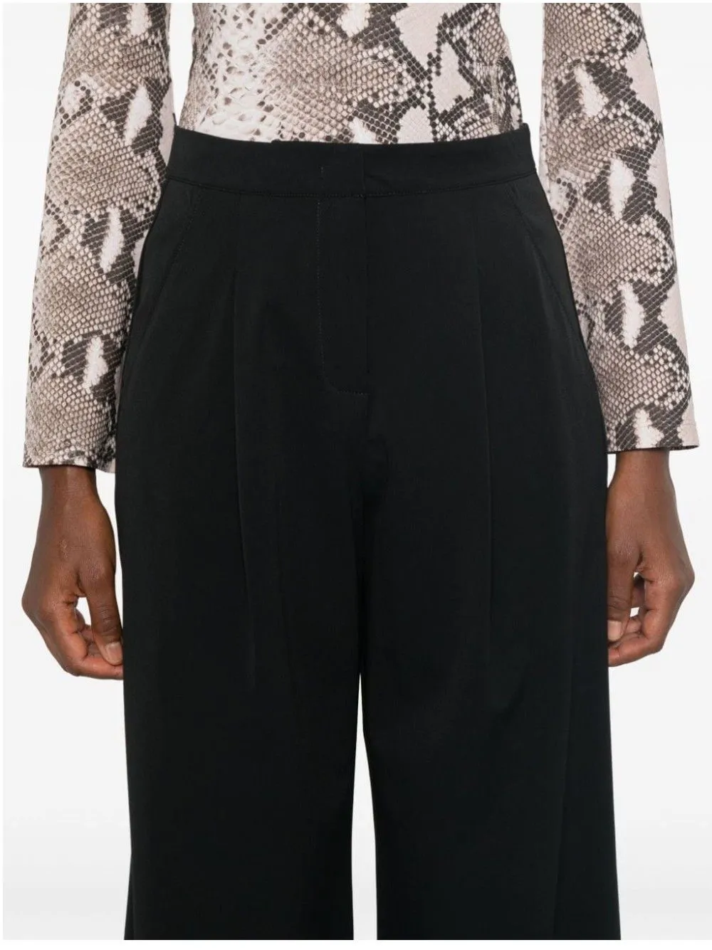 MAX MARA LEISURE  2426786017600  Pantaloni  BONN #003  €165.00  